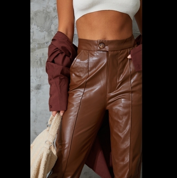 PRETTYLITTLETHING Chocolate Faux Leather Pintuck Detail Straight Leg Pants sz 00 - Picture 2 of 9